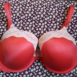 Victoria's Secret Bra - lightly worn
